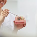 colocación implante dental